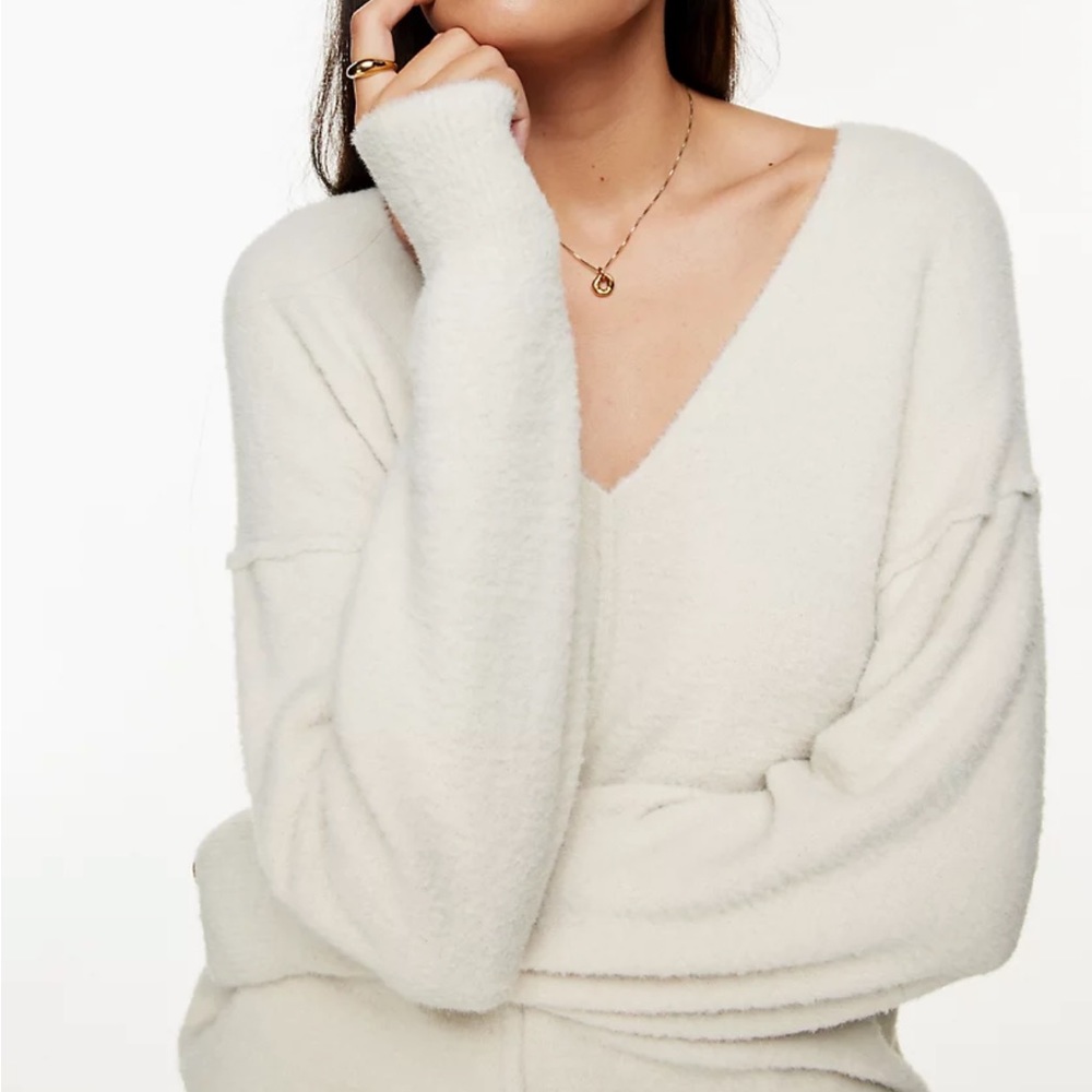 Wilfred Free Hush Knit Silver Birch V-neck Sweater (like new)